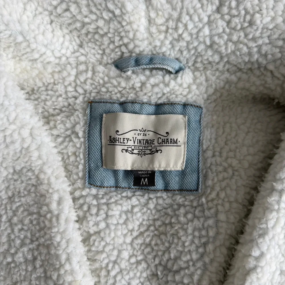 Ashley Vintage Charm Denim Sherpa Jacket Size Medium